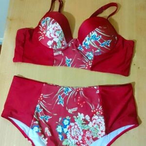 Floral bikini